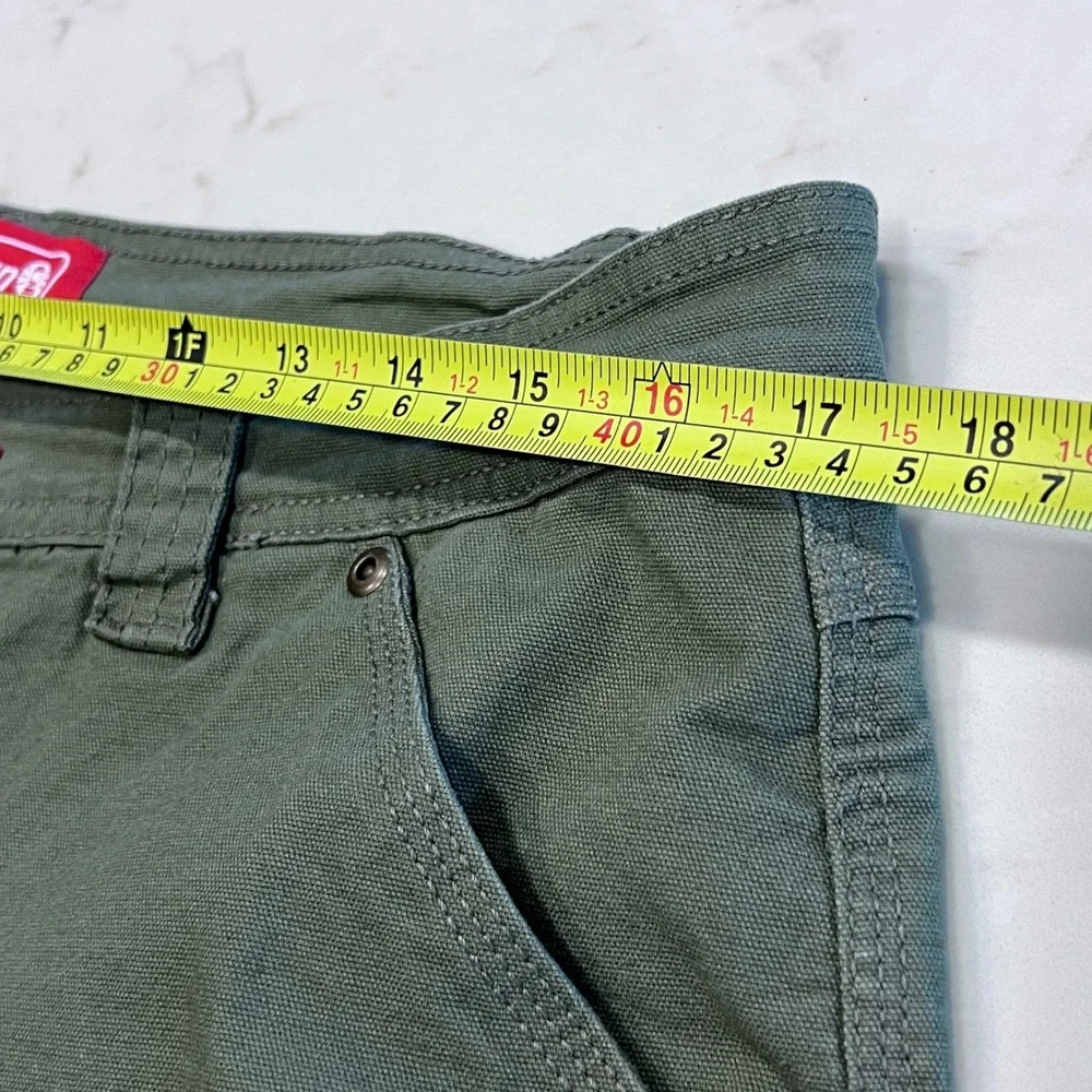 Coleman‎ Olive Green Canvas Utility Shorts Size 34 Stretch Cotton Outdoor READ